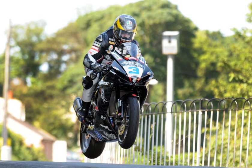 Guy in action on the all-new GSX-R600 at Ballaugh Bridge  