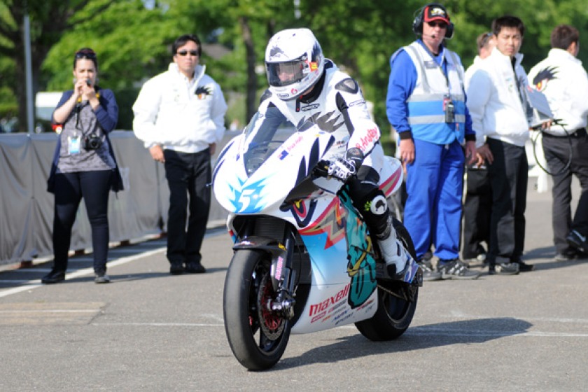 Anstey off for a 112mph lap on an electric bike
